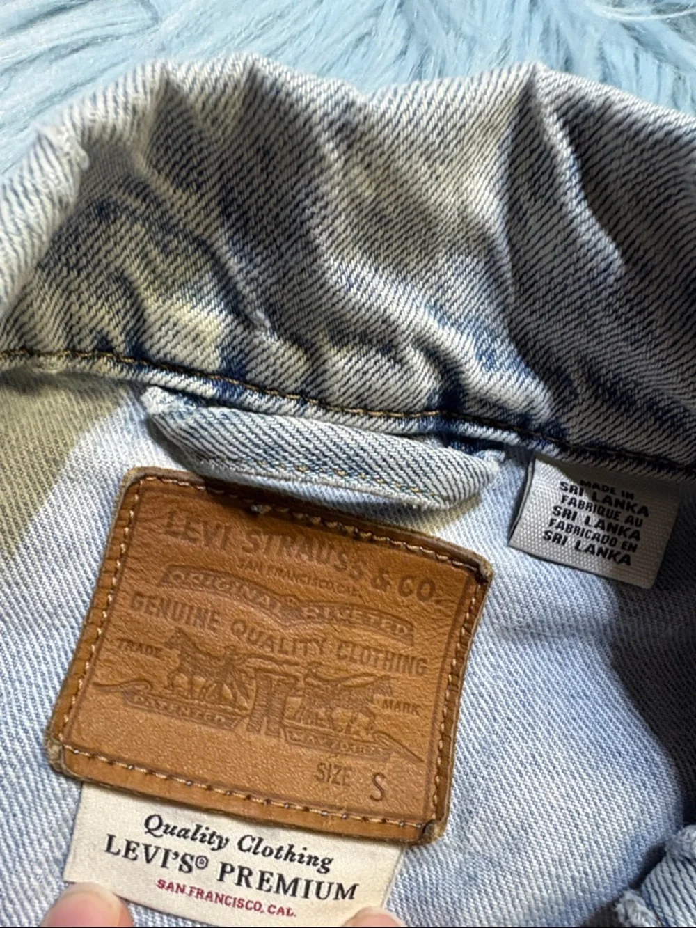 Levi's Light Blue Denim Distressed Jean Jacket sz S